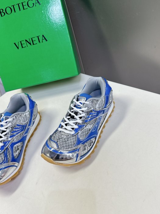 Кроссовки фото 3