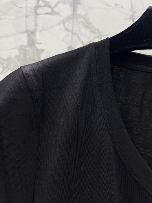 Футболка жіноча фото 8