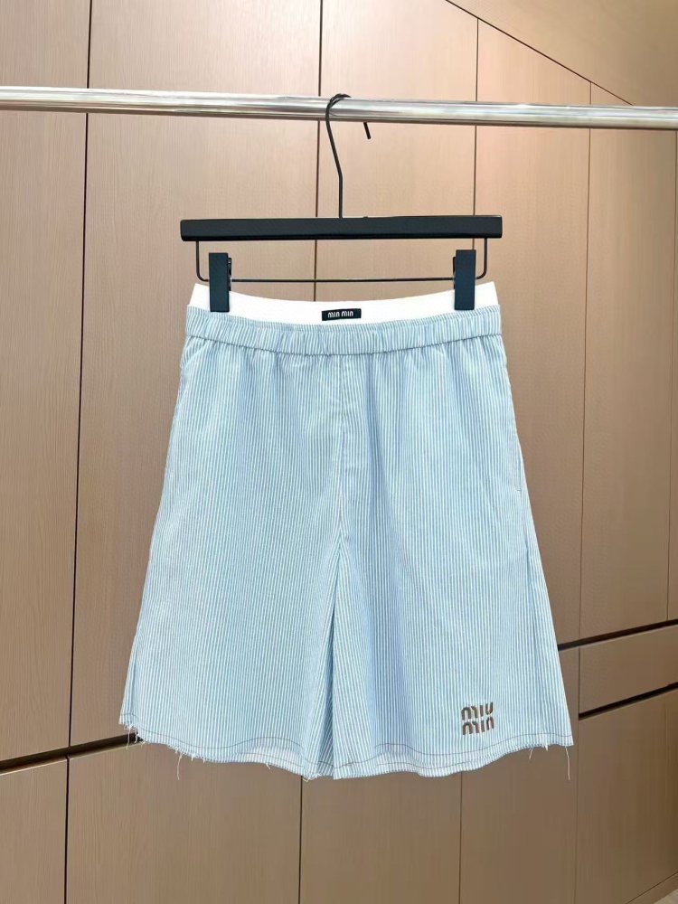 Костюм жіночий фото 5