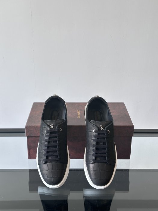 Кроссовки фото 6