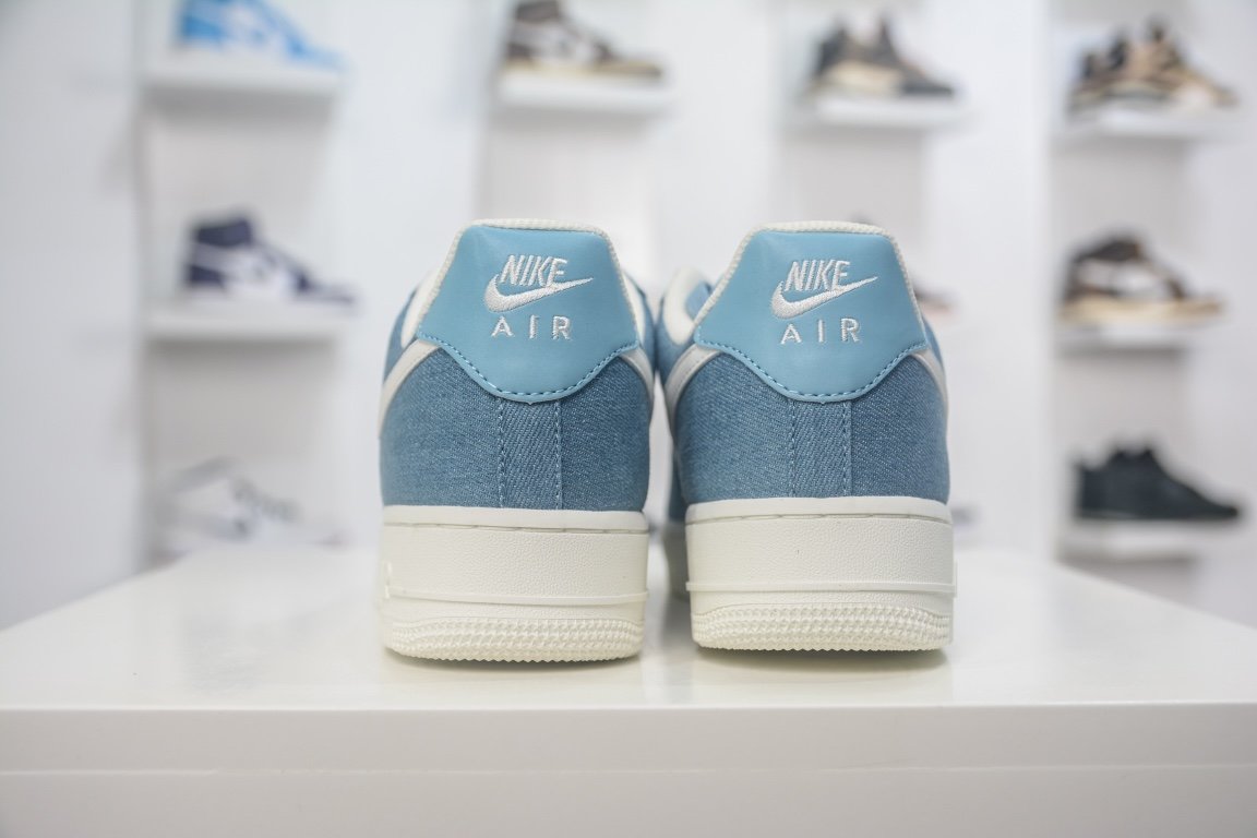 Кроссовки Air Force 1 07 Low фото 2