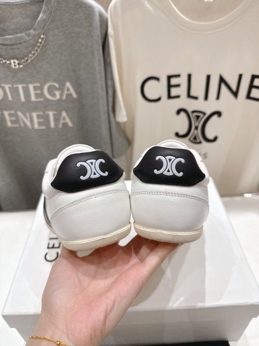 Кроссовки фото 8