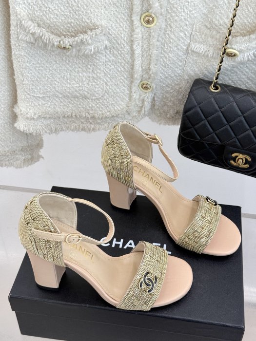 Босоножки фото 3