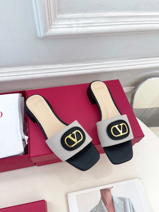 Босоножки фото 2