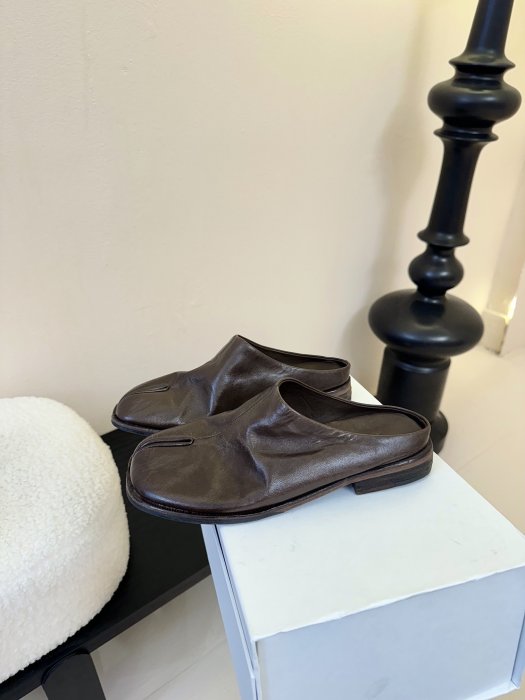 Мюли с раздвоенным носком фото 5