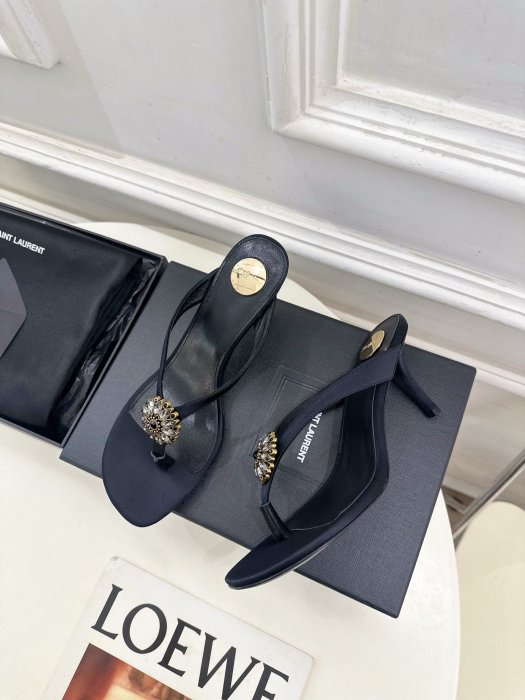 Босоножки фото 5