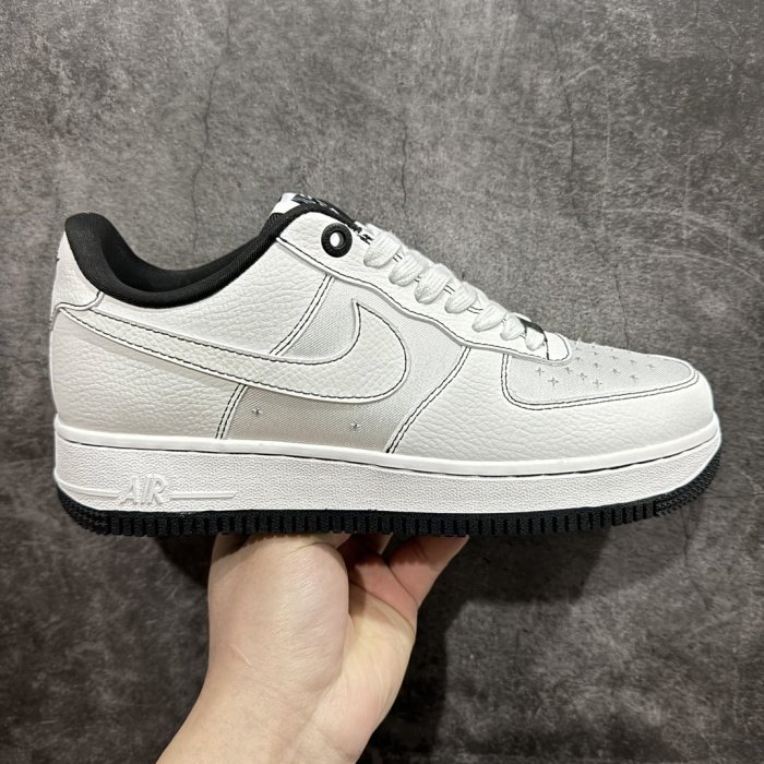 Кросівки Nike Air Force 1 07 Low