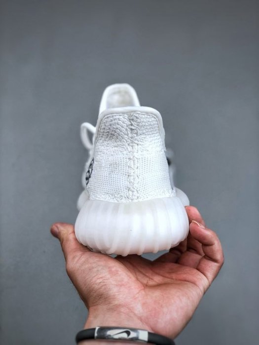 Кросівки Adidas Yeezy Boost 350V2 фото 7