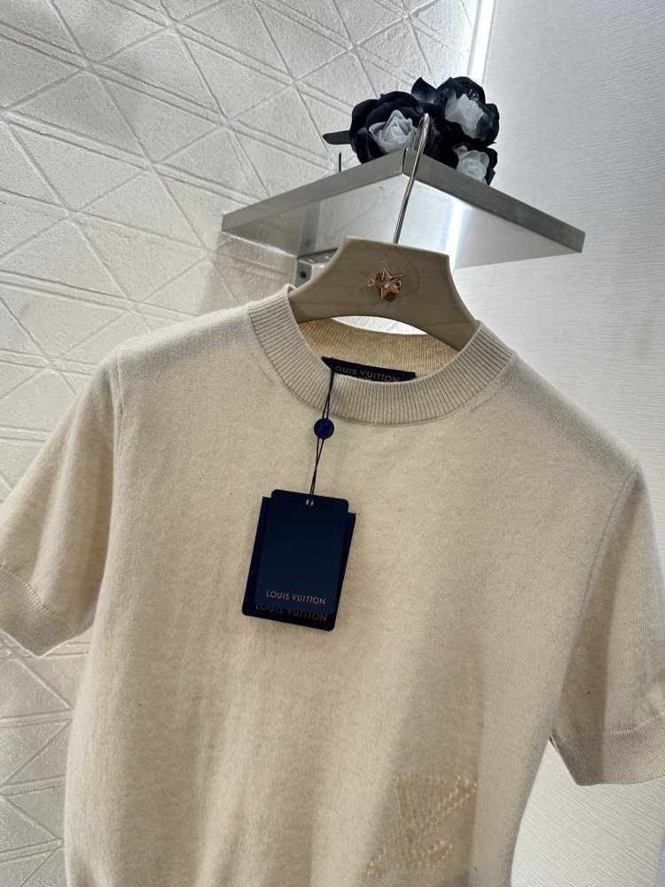 Футболка женская фото 3