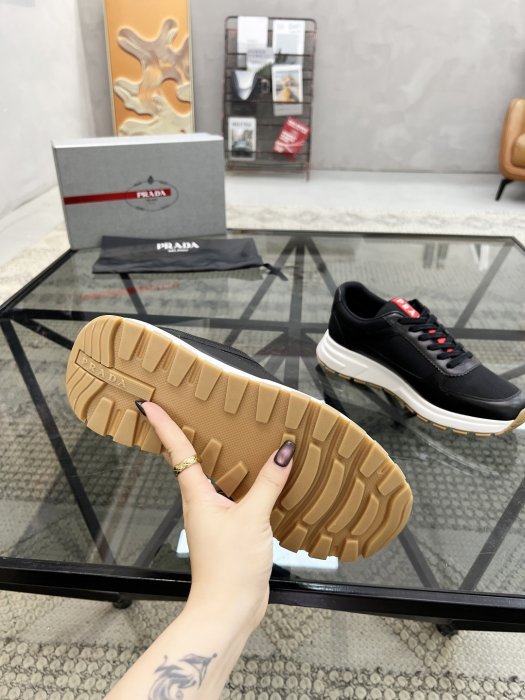 Кросівки чоловічі фото 9