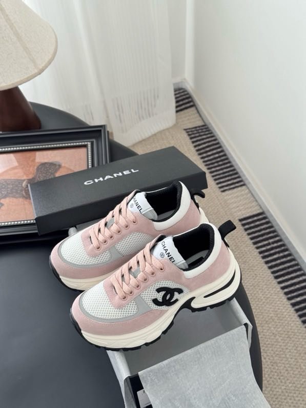 Кроссовки женские фото 3