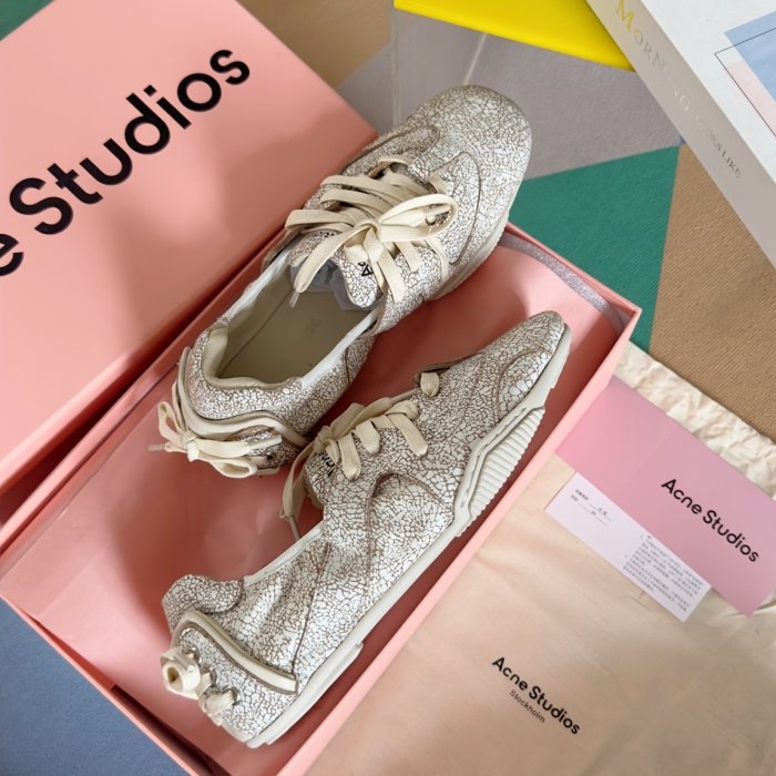 Кросівки фото 4