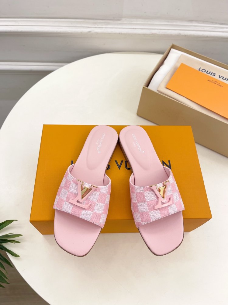 Шлепанцы женские