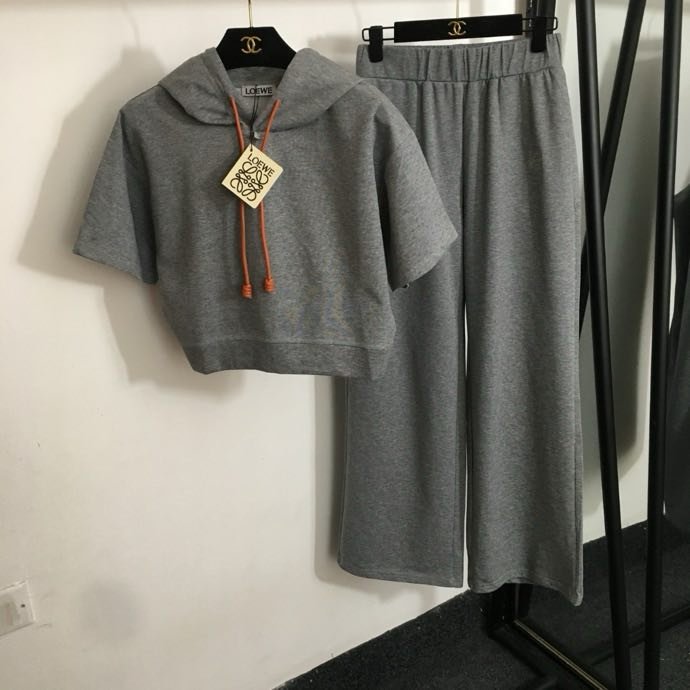 Костюм женский