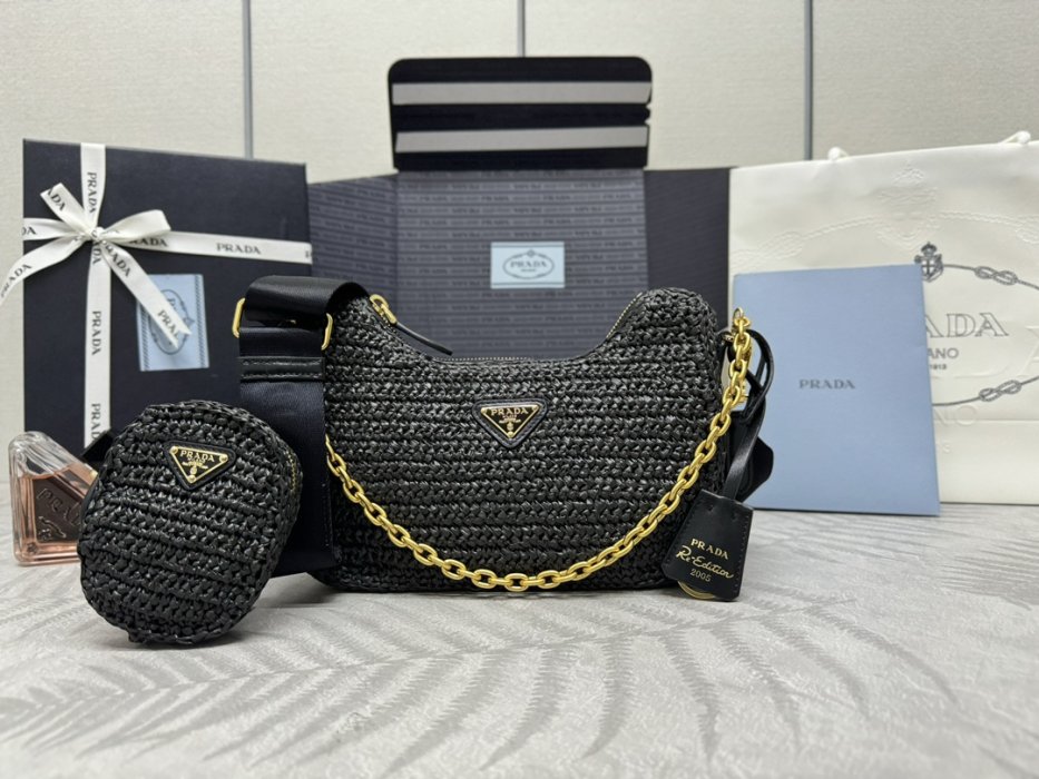 A bag wicker of рафии