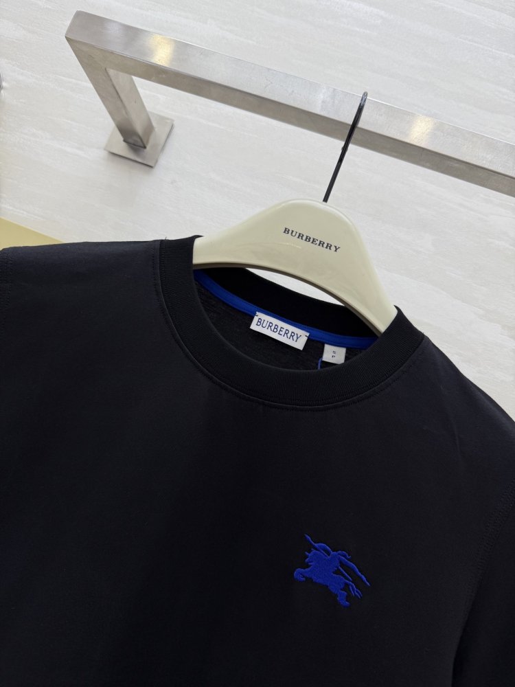 T-shirt women's фото 3