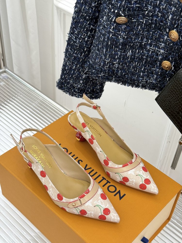 Босоножки фото 3