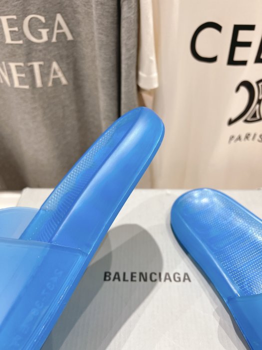 Шлепанцы фото 6