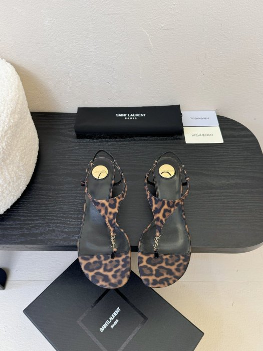 Sandals women's