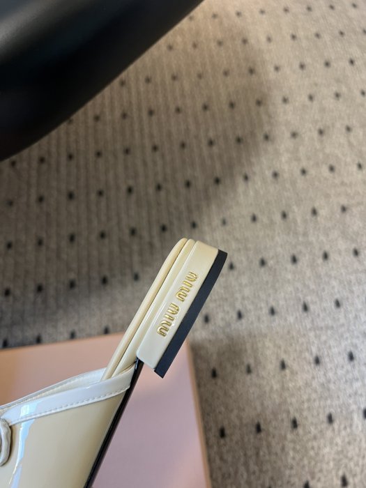 Босоножки фото 4