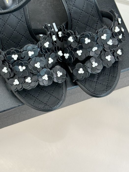 Босоножки фото 7