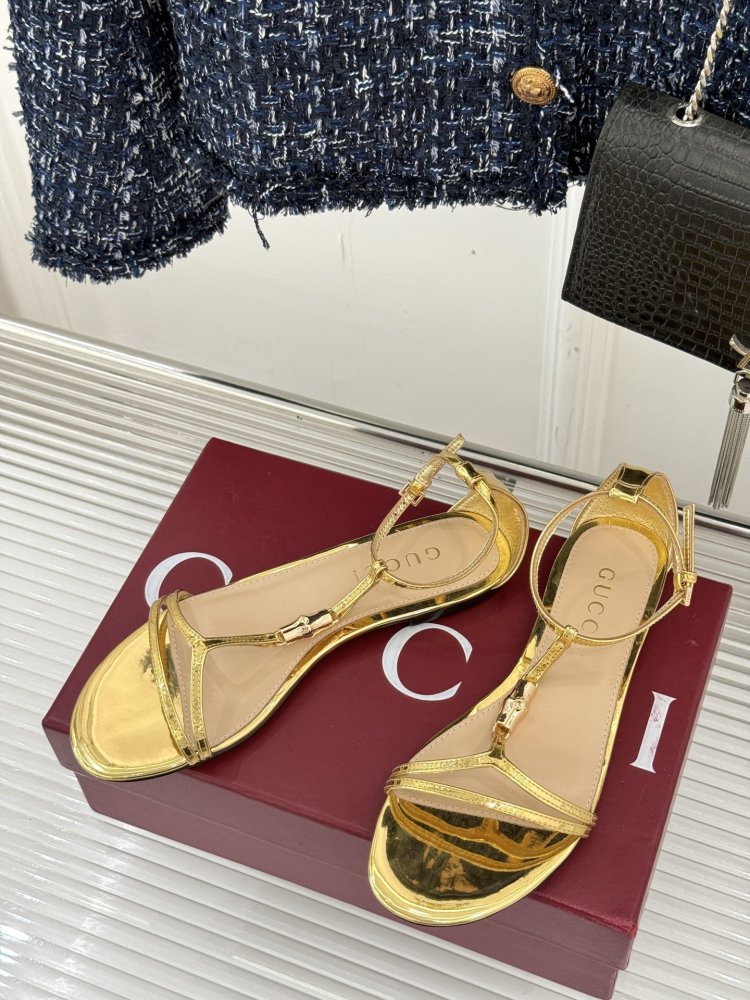 Босоножки фото 2