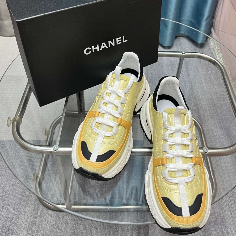 Кроссовки женские фото 5