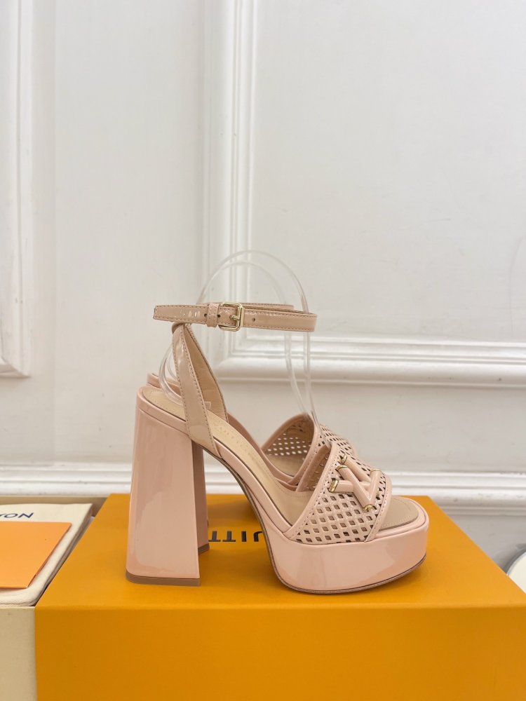 Босоножки фото 2