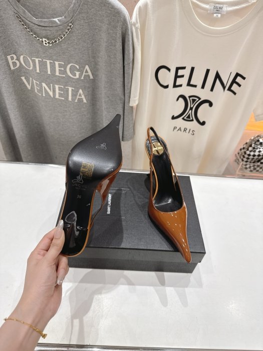 Босоножки фото 9