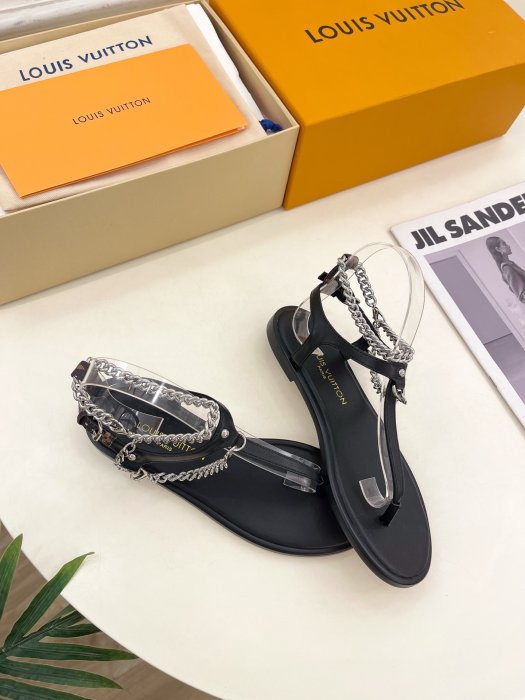 Босоножки фото 5