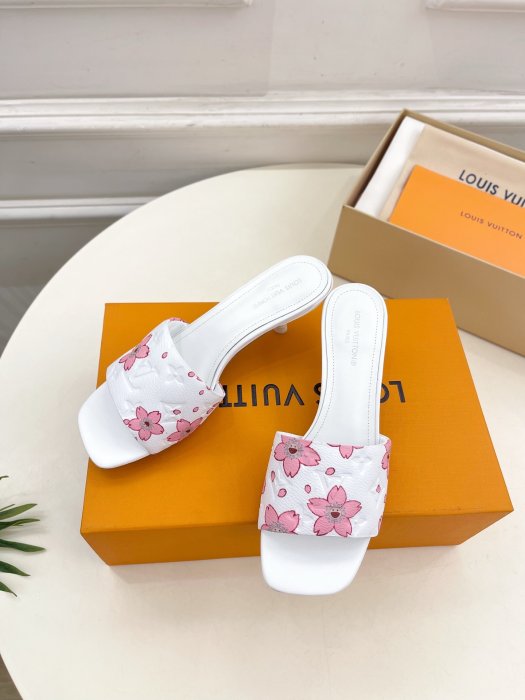 Босоножки фото 5