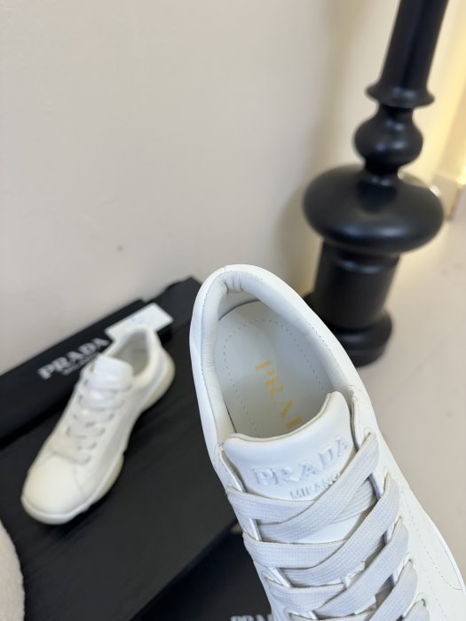 Кроссовки фото 8