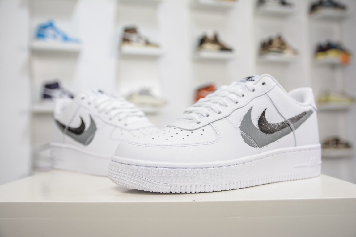 Кросівки Air Force 1 Low 07 Spray Paint Swoosh White Black FD0660-100 фото 4