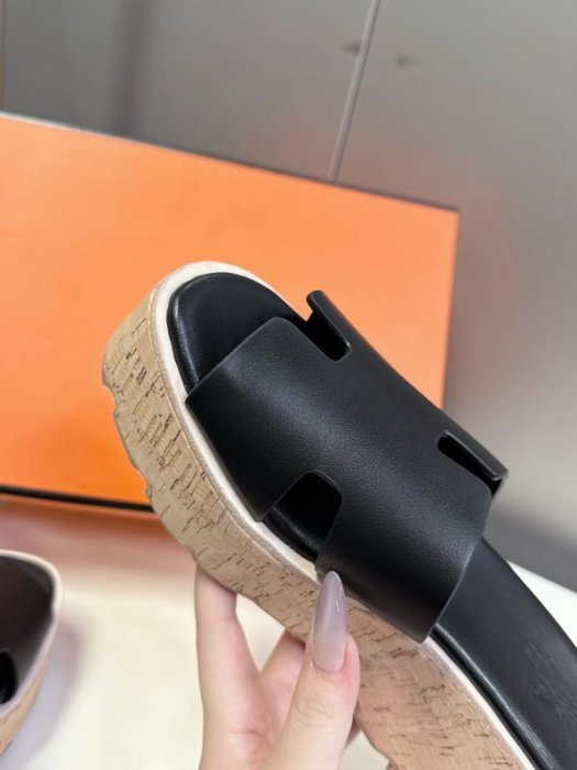 Босоножки фото 5