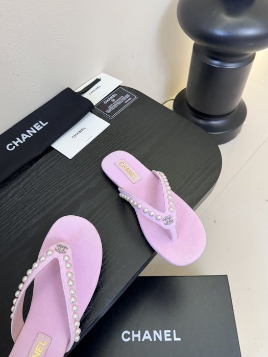 Шлепанцы женские фото 4