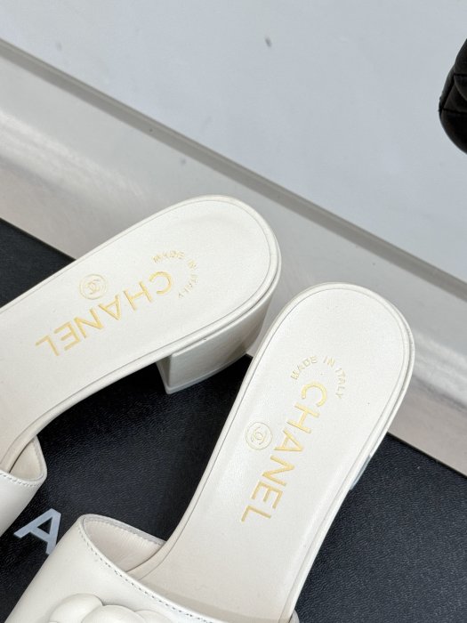 Босоножки фото 8