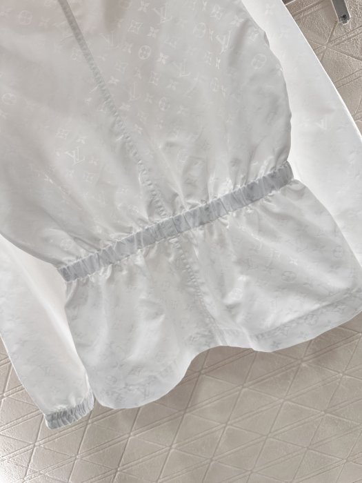 Вітровка жіноча фото 4