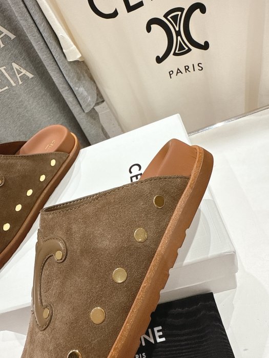 Шлепанцы женские фото 8