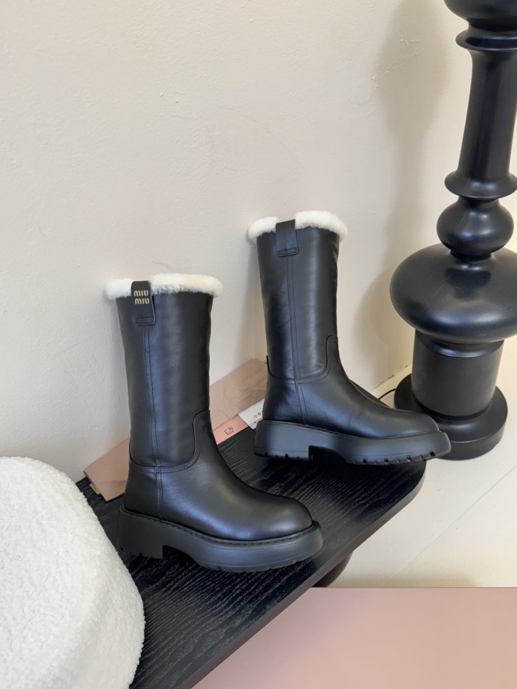 Boots women's фото 4