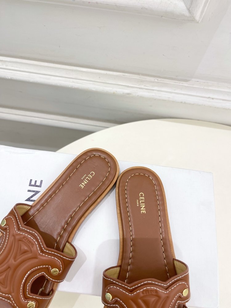 Шльопанці жіночі фото 7