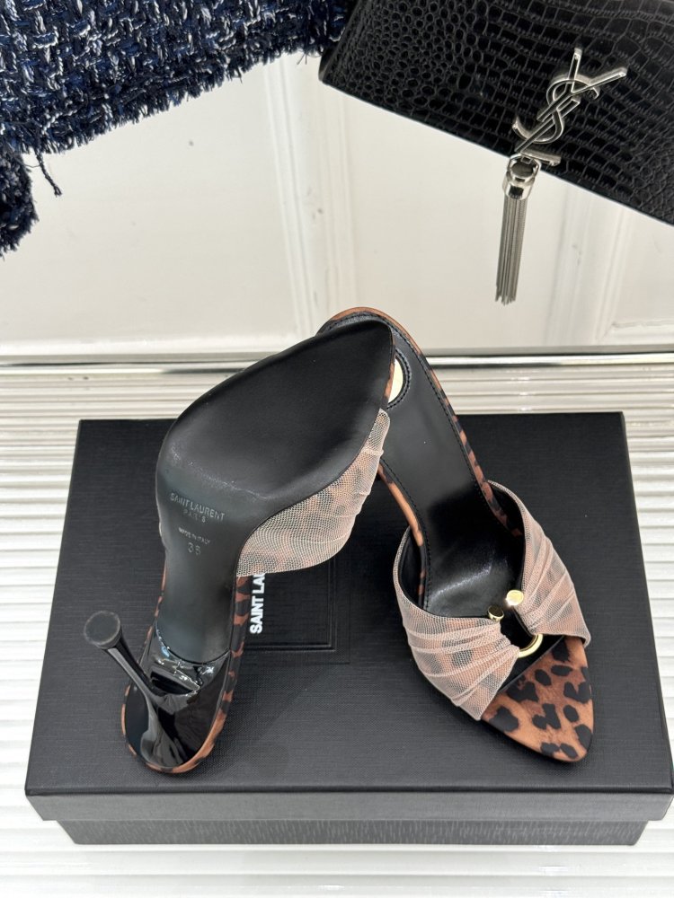 Босоножки фото 9