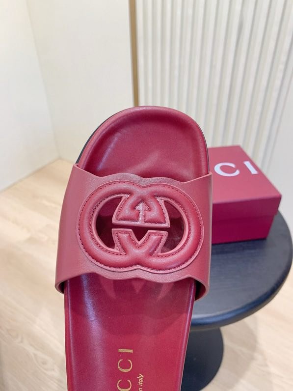 Шлепанцы женские фото 8