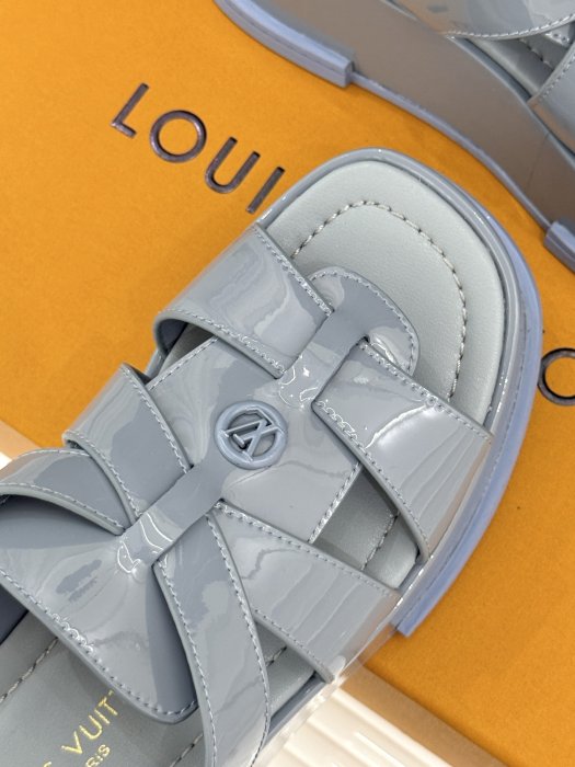 Сандалии женские фото 7