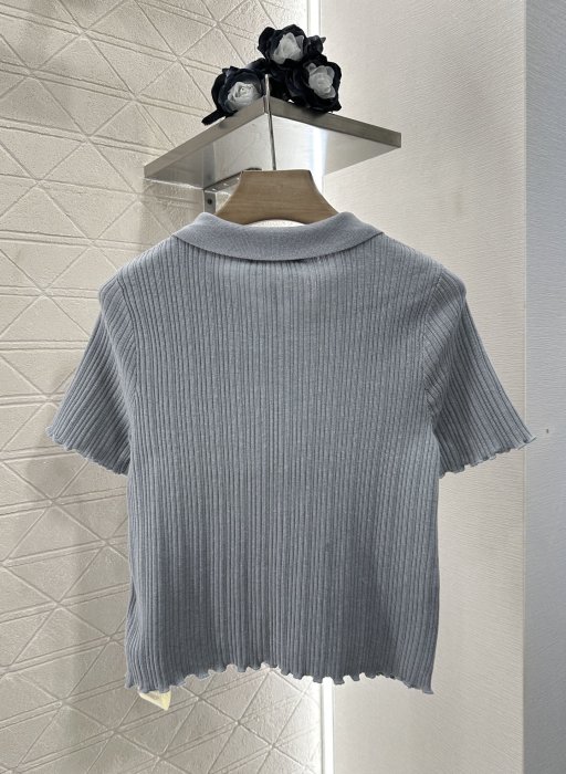 T-shirt women's фото 2