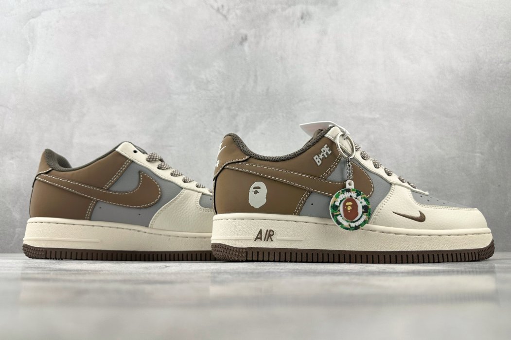 Кроссовки Nike Air Force 1 07 фото 6