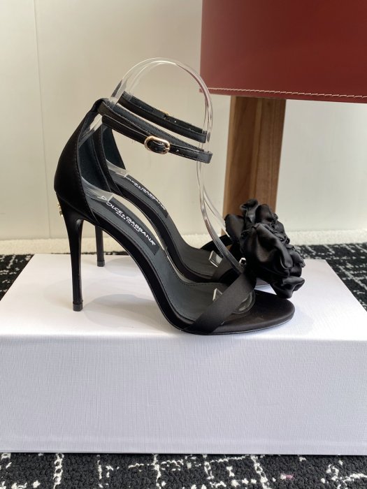 Босоножки фото 2