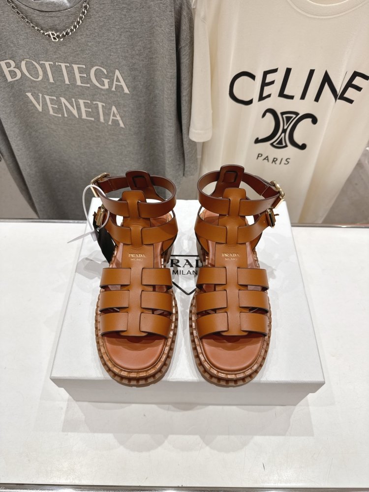 Сандалии женские