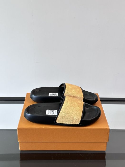 Шлепанцы мужские