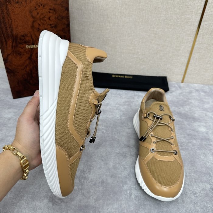 Кросівки фото 4