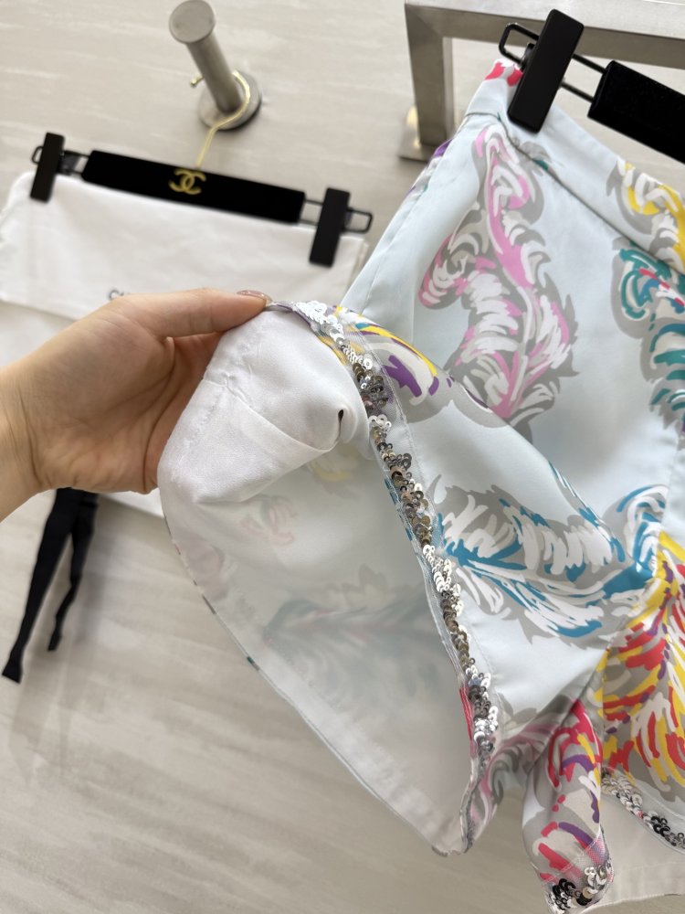 Shorts women's фото 9